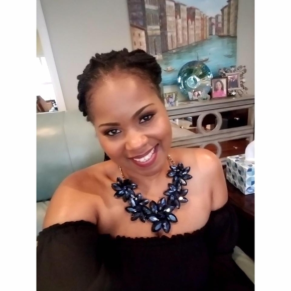 Meet your Posher, Frances - Picture 1 of 1